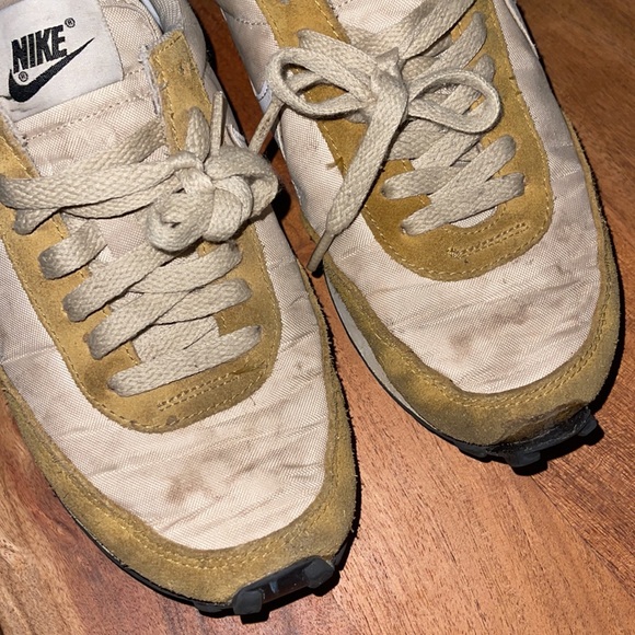 Nike Classic Shoes - Picture 2 of 7